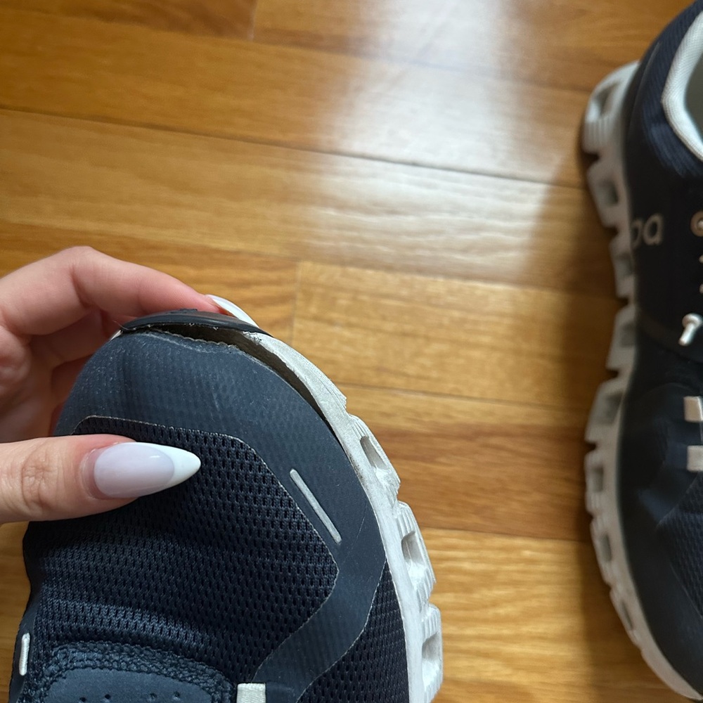 On Running Men's Black and White Athletic Shoes - Picture 2 of 5